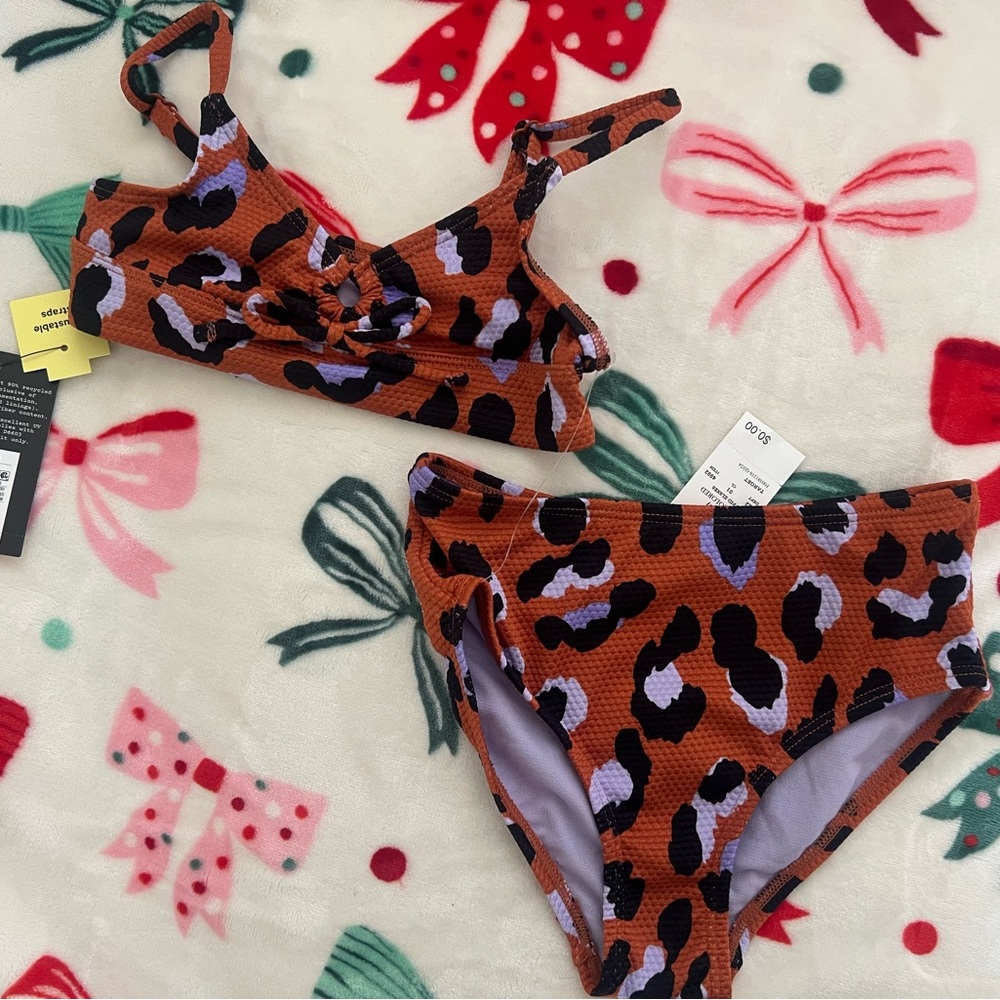 Girl’s art class 2-piece bathing suit-xs(4-5)